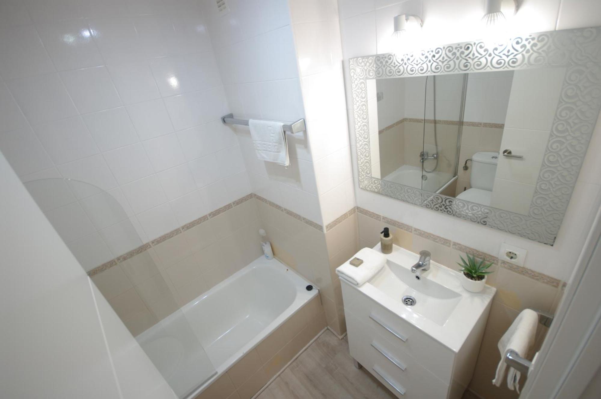Livingtarifa Apartamento Agaporni Eksteriør billede